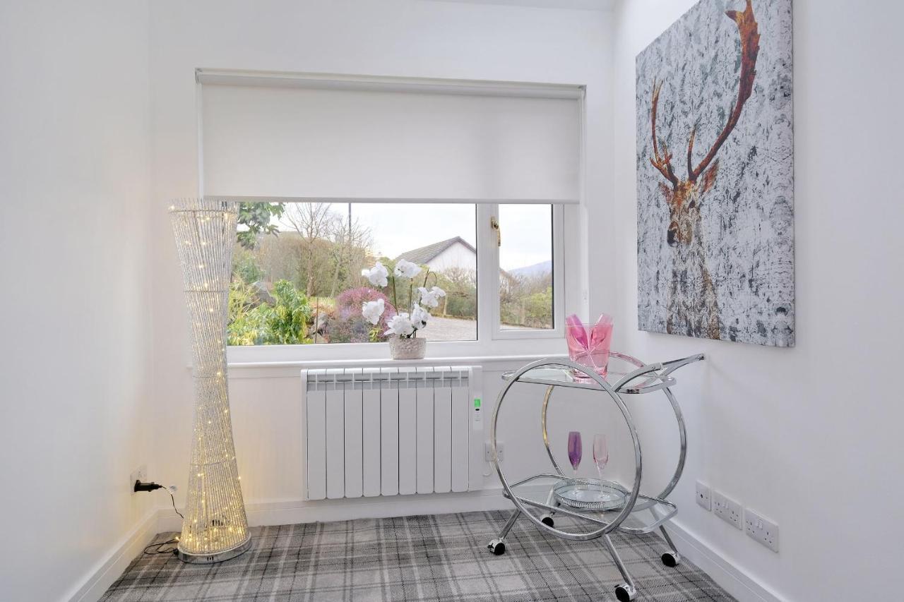 Contemporary Highland House Close To Town And Ben Nevis Fort William Exterior foto